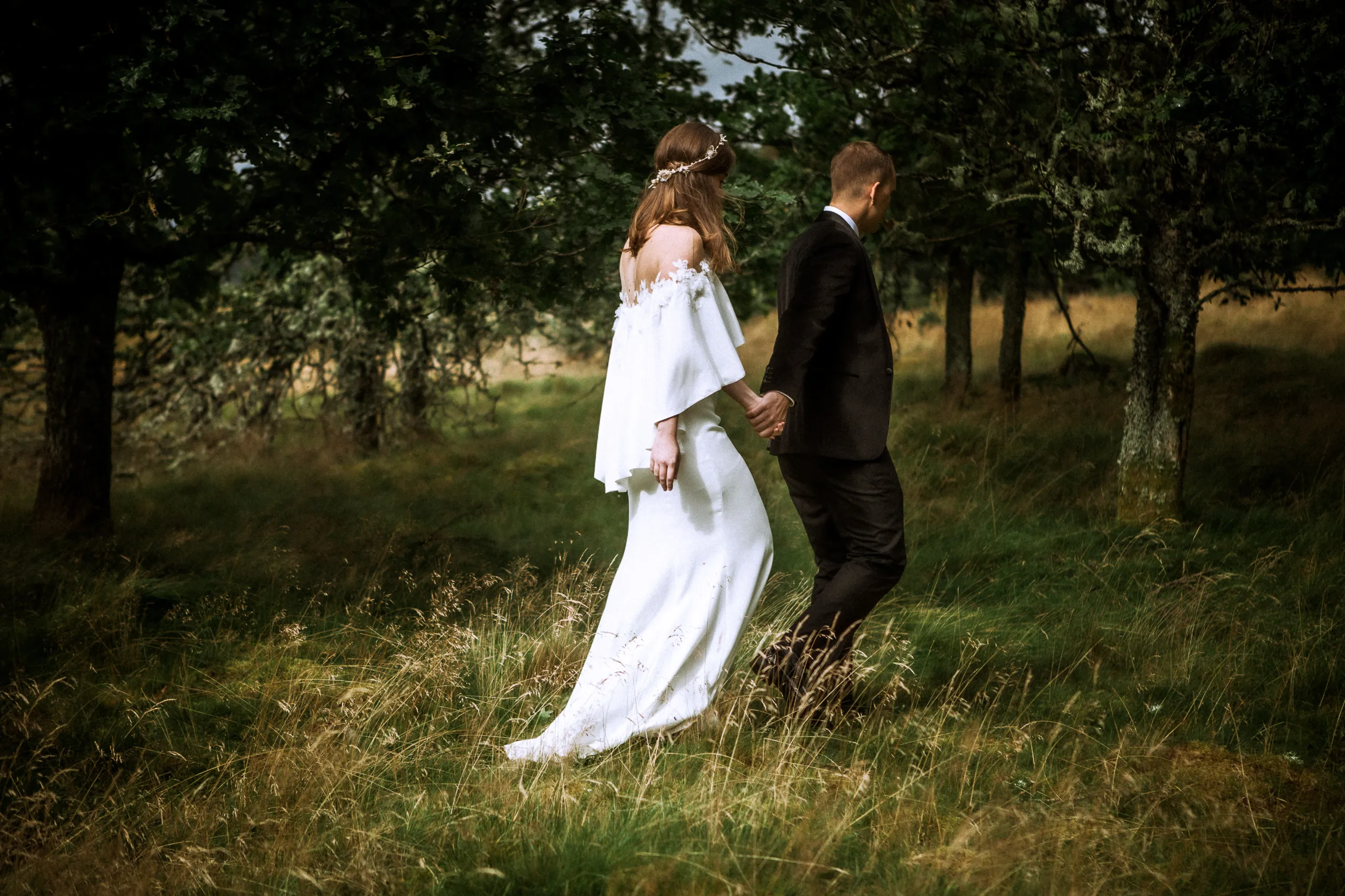 Candid documentary wedding photography in Glasgow & Scotland - In Lexi Studio